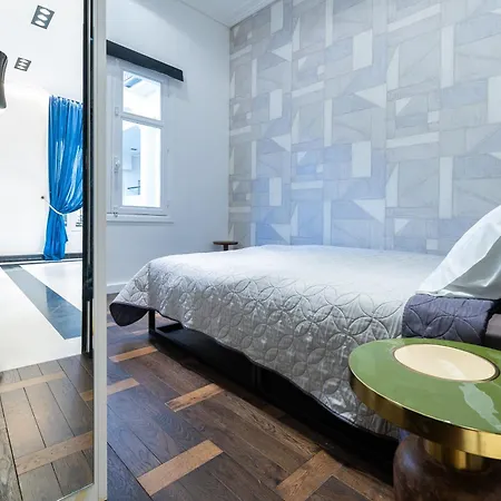 110 M2 Golden Square, Renovated, 20metres Croisette, Parking Private * كان