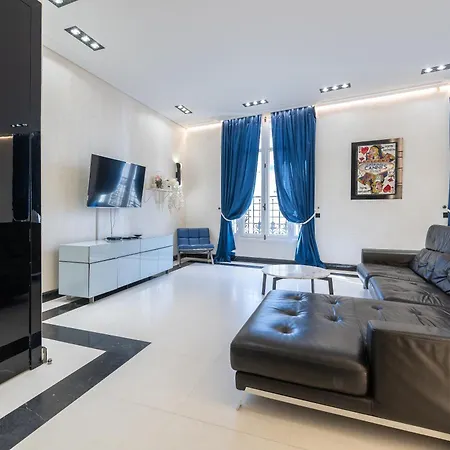 Apartment 110 M2 Golden Square, Renovated, 20metres Croisette, Parking Private *