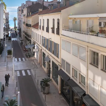 דירה 110 M2 Golden Square, Renovated, 20metres Croisette, Parking Private *