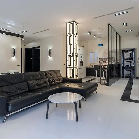 110 M2 Golden Square, Renovated, 20metres Croisette, Parking Private *